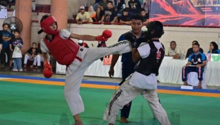 Wali Kota Maulana Tutup Tarung Derajat Cup III Jambi, Satlat Alam Barajo Raih Juara Umum