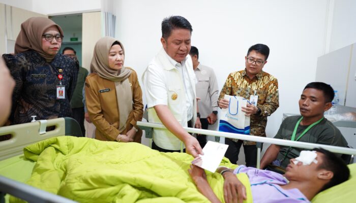 Bank Sumsel Babel Perkuat Kepedulian Terhadap Kesehatan Masyarakat Melalui Program CSR Operasi Penyakit Mata