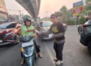 Yayasan Kawan Lamo dan Sentra Budi Perkasa Bagikan Ratusan Masker ke Warga Palembang