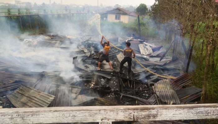 Lanting di Jongkong Kapuas Hulu Jadi Abu: Kopiah Jadi Saksi Terakhir