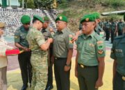 Dandim 1803/Fakfak Pimpin Kenaikan Pangkat dan Pelepasan Purna Tugas