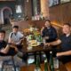 Usai Saling Pukul di Ring, Vicky, Bedu dan Dede Sunandar Sarapan Bareng di Jambi
