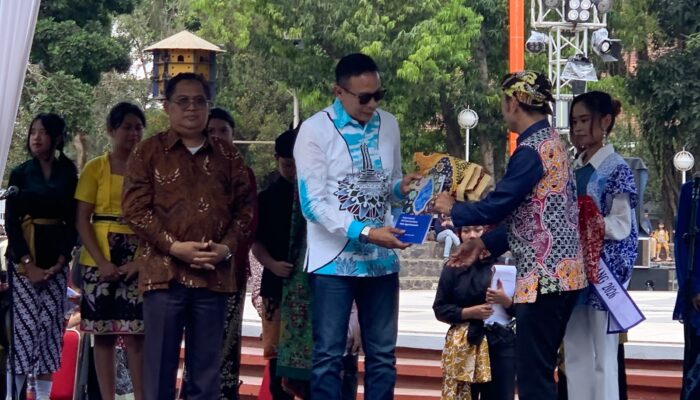 Sekar Jagad Pancawarna Tegaskan Karakter Batik Malang