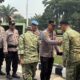 HUT ke-81 TNI, Polsek Bayung Lencir Sambangi Koramil Bawa Tumpeng
