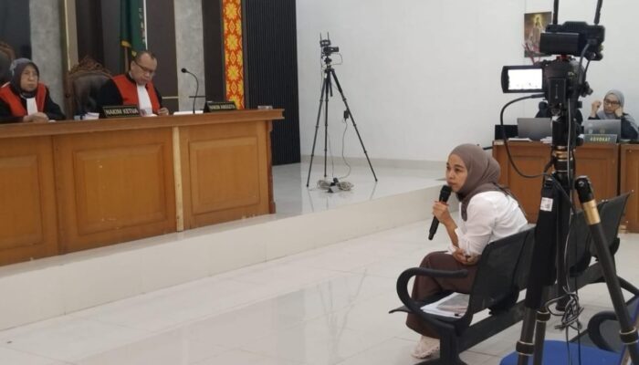 Hakim Peringatkan Terdakwa Fika Terbuka Soal Fee Rp13 Miliar untuk Abi: “Masa PT MSA Hanya Dapat Rp1 Miliar?”