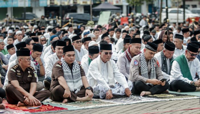 Bupati Ciamis Bersama Ribuan Warga Gelar Shalat Istisqo, Ikhtiar di Tengah Kemarau