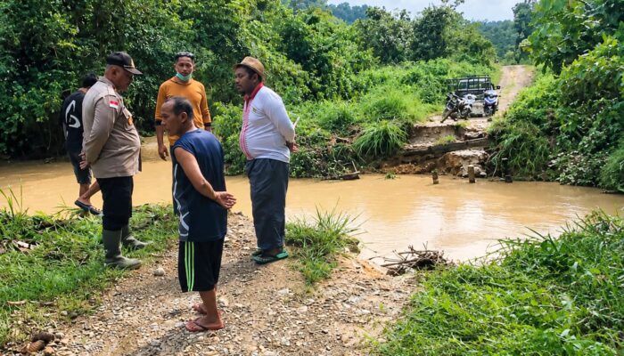 Jembatan Sungai Sopang Putus Diterjang Banjir, Anak Sekolah Terdampak, Topan Ali Akbar Desak Pembangunan Baru