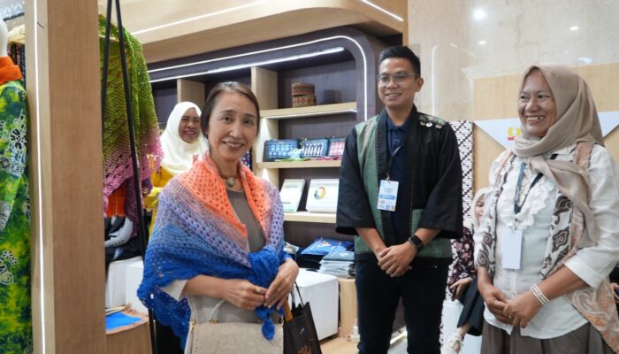 Dari Tapis, Batik Kujur hingga Songket Silungkang, PTBA Pamerkan Wastra Nusantara di INACRAFT 2026