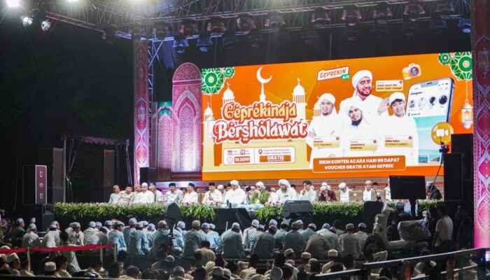 Peringati Hari Santri, Subandi Bersholawat Bersama Habib Syech Bin Abdul Qodir Assegaf dan Jamaah Sidoarjo