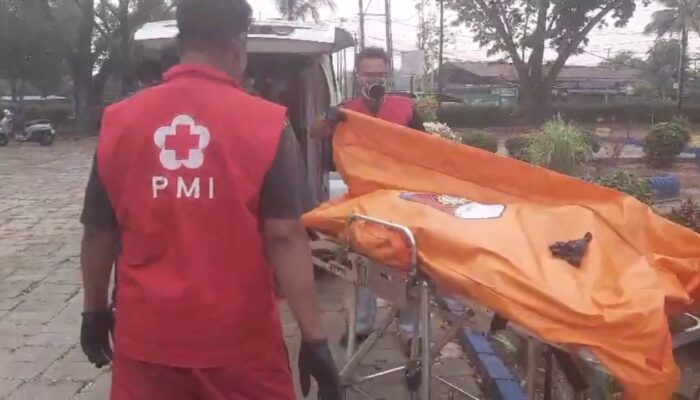 Diduga Hendak Mencuri, Pria Tanpa Identitas Tewas Terjatuh dari Atap