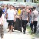 Green Policing, Kapolres Fakfak dan Warga RT 17 Gotong Royong Bersihkan Lingkungan