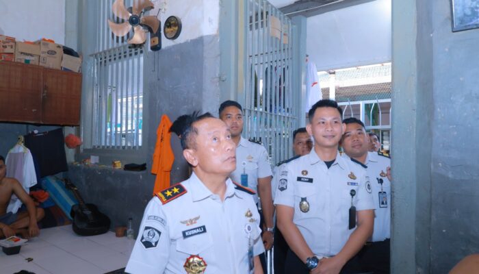 Kakanwil Ditjenpas Jatim Tinjau Langsung Blok Hunian Lapas Sidoarjo, Pastikan Hak Warga Binaan Terpenuhi 