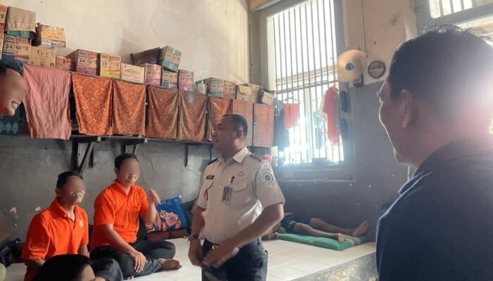 Kalapas Sidoarjo Blusukan ke Blok Hunian, Pastikan Fasilitas Warga Binaan Terawat dengan Baik