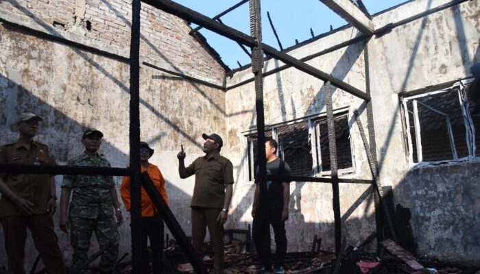 Bupati Subandi Siapkan Bantuan Perbaikan KB/TK Islam Chairina yang Terbakar