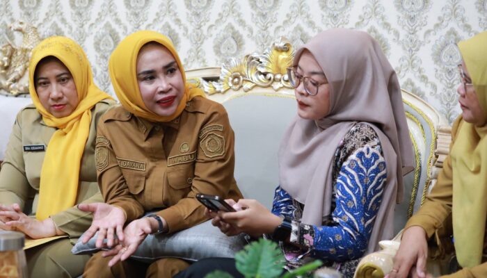 Perpustakaan Digital Hadir di Sekolah Sidoarjo, Mimik Idayana Dorong Siswa Gemar Membaca dan Menulis